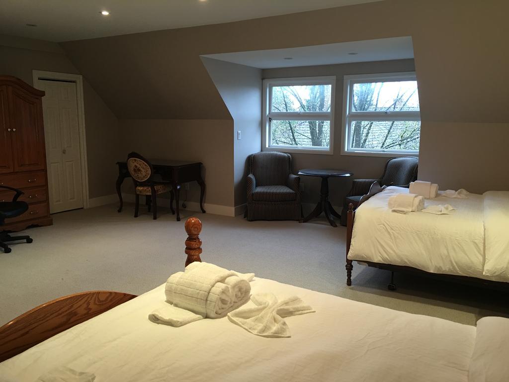 ホテルAngus House バンクーバー エクステリア 写真